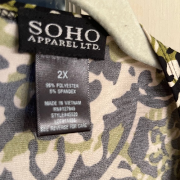 Soho Apparel limited wrap dress - Picture 2 of 2